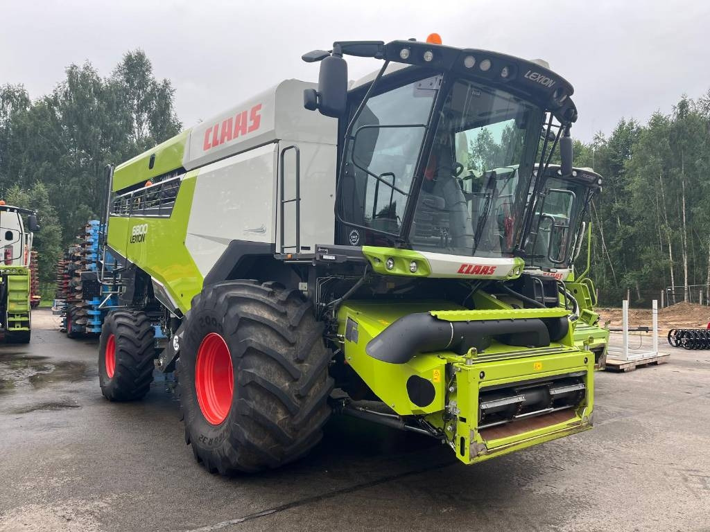 Claas Lexion 6800 - Kombajn za žetvu: slika Claas Lexion 6800 - Kombajn za žetvu Claas Lexion 6800 - Kombajn za žetvu: slika Claas Lexion 6800 - Kombajn za žetvu