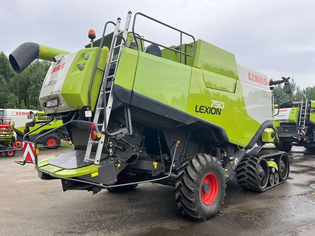 Claas Lexion 750 TT - Kombajn za žetvu: slika Claas Lexion 750 TT - Kombajn za žetvu Claas Lexion 750 TT - Kombajn za žetvu: slika Claas Lexion 750 TT - Kombajn za žetvu