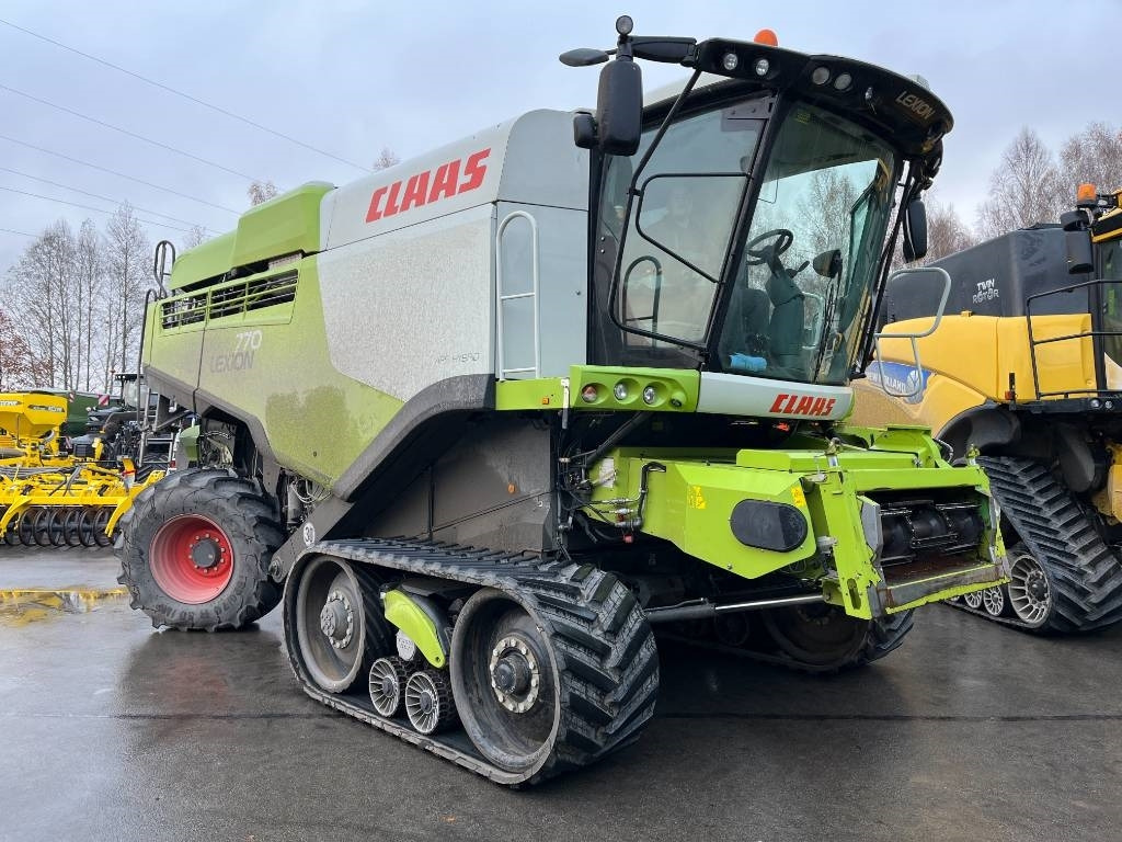 Claas Lexion 770 TT - Kombajn za žetvu: slika Claas Lexion 770 TT - Kombajn za žetvu Claas Lexion 770 TT - Kombajn za žetvu: slika Claas Lexion 770 TT - Kombajn za žetvu