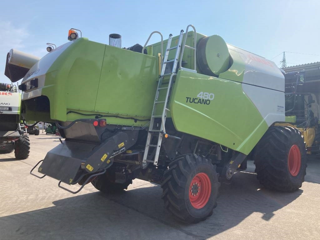 Claas Tucano 480 - Kombajn za žetvu: slika Claas Tucano 480 - Kombajn za žetvu Claas Tucano 480 - Kombajn za žetvu: slika Claas Tucano 480 - Kombajn za žetvu