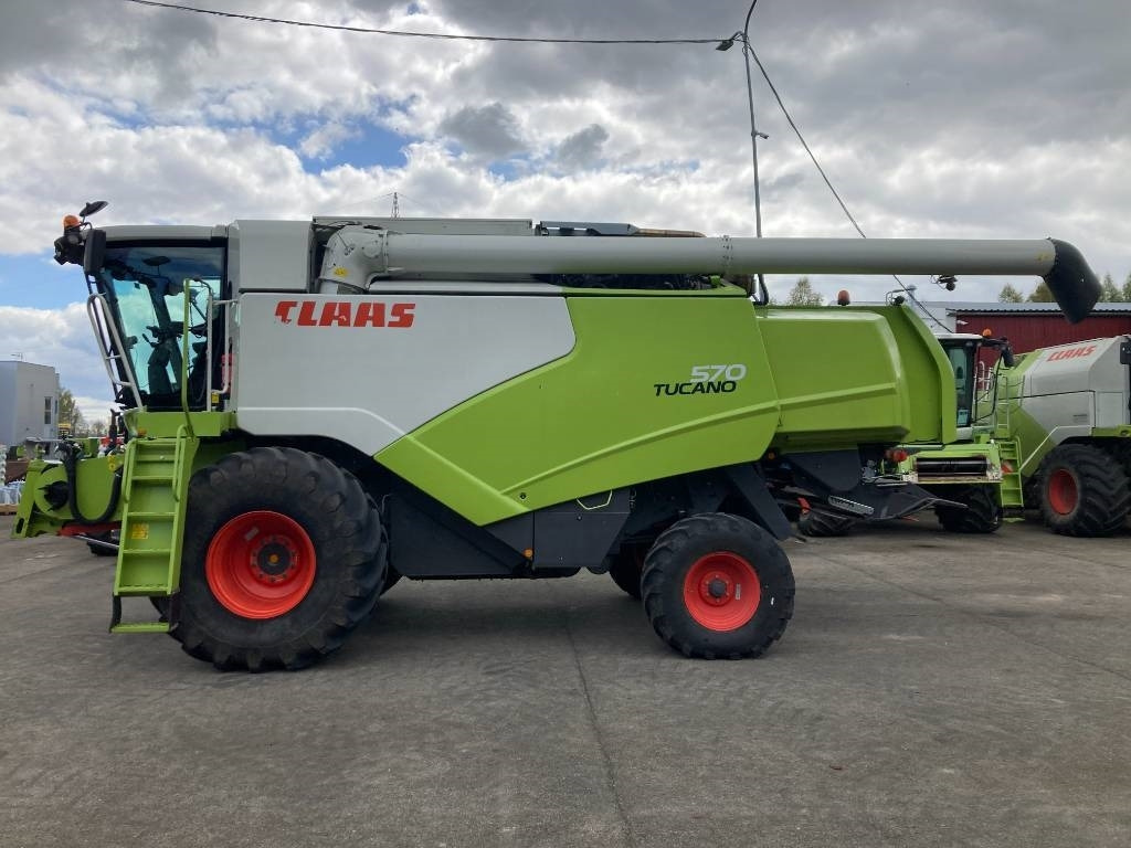 Claas Tucano 570 - Kombajn za žetvu: slika Claas Tucano 570 - Kombajn za žetvu Claas Tucano 570 - Kombajn za žetvu: slika Claas Tucano 570 - Kombajn za žetvu