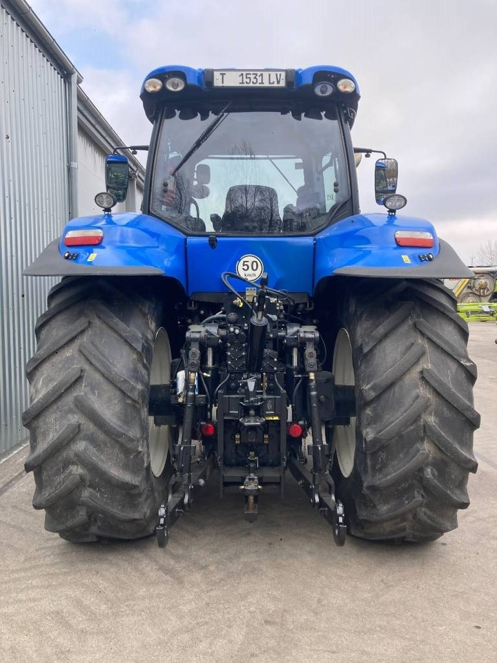 New Holland T 8.320 AC - Traktor: slika New Holland T 8.320 AC - Traktor New Holland T 8.320 AC - Traktor: slika New Holland T 8.320 AC - Traktor