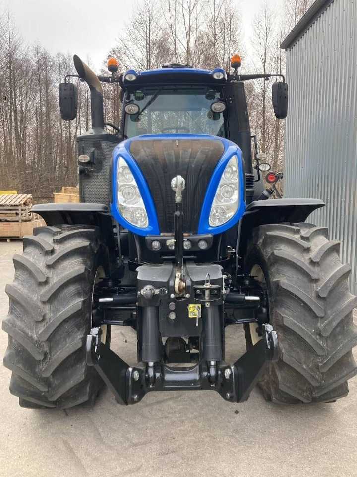 New Holland T 8.320 AC - Traktor: slika New Holland T 8.320 AC - Traktor New Holland T 8.320 AC - Traktor: slika New Holland T 8.320 AC - Traktor