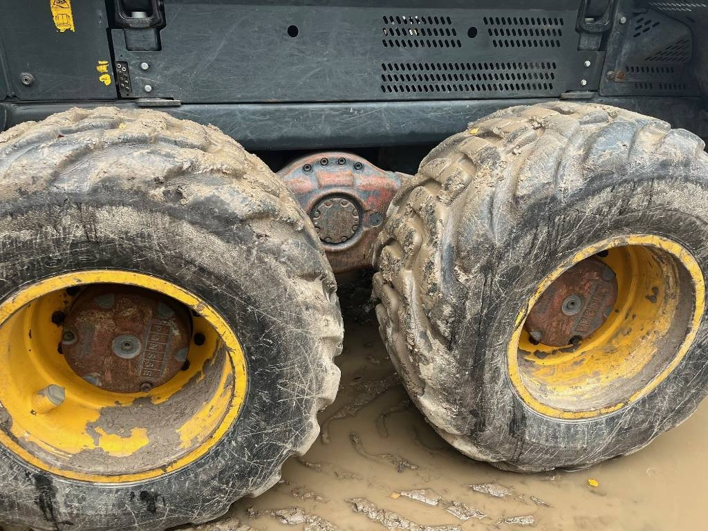 Ponsse Buffalo 8W - Forvarder: slika Ponsse Buffalo 8W - Forvarder Ponsse Buffalo 8W - Forvarder: slika Ponsse Buffalo 8W - Forvarder