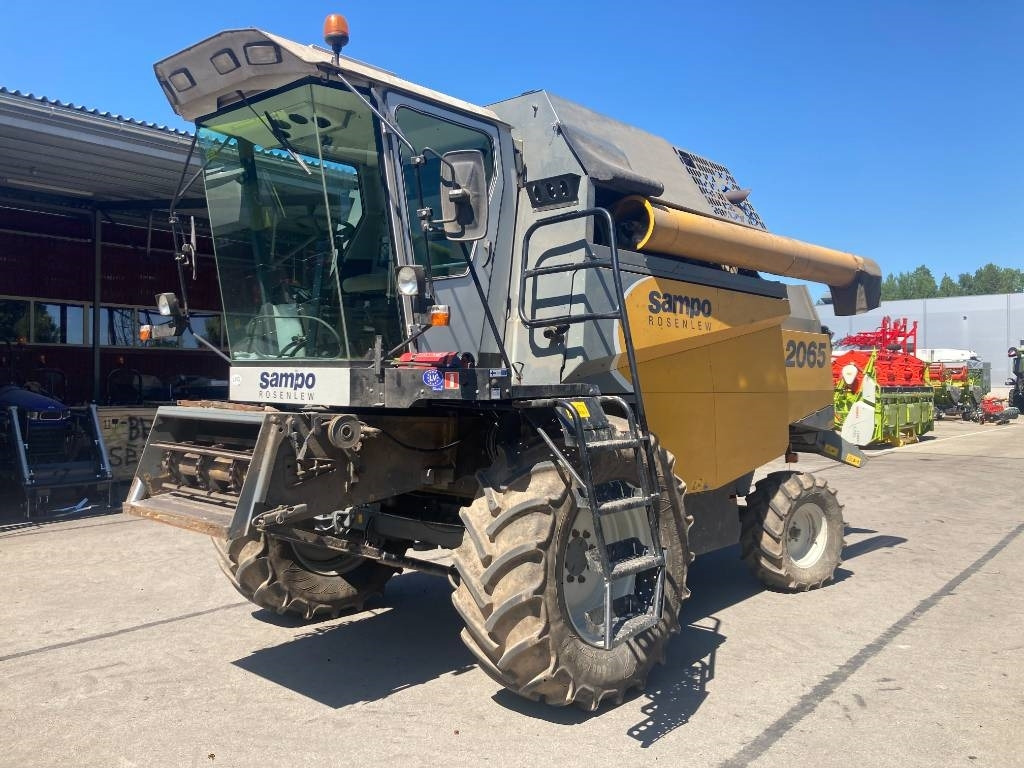 Sampo-Rosenlew SR 2065 - Kombajn za žetvu: slika Sampo-Rosenlew SR 2065 - Kombajn za žetvu Sampo-Rosenlew SR 2065 - Kombajn za žetvu: slika Sampo-Rosenlew SR 2065 - Kombajn za žetvu
