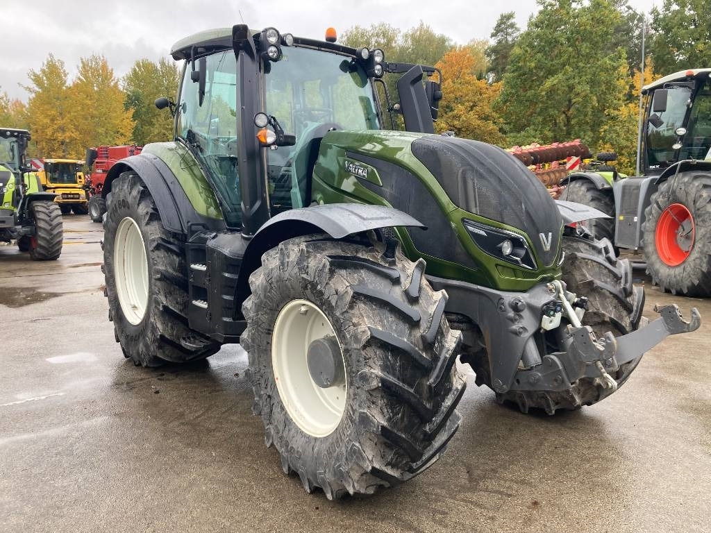 Valtra T 234 - Traktor: slika Valtra T 234 - Traktor Valtra T 234 - Traktor: slika Valtra T 234 - Traktor