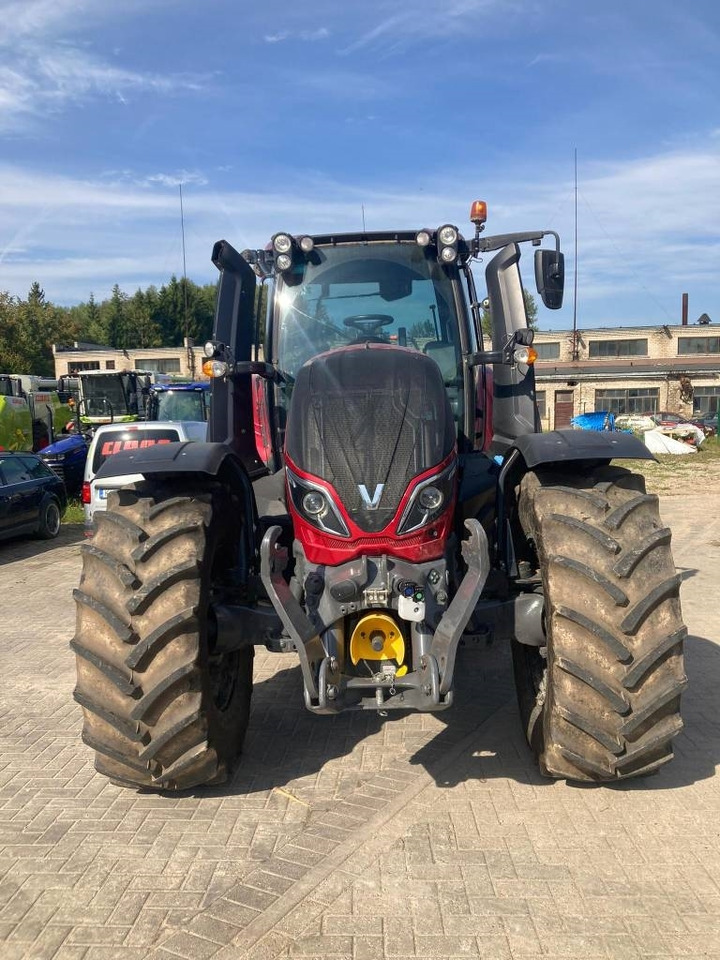 Traktor Valtra T 254 V: slika Traktor Valtra T 254 V