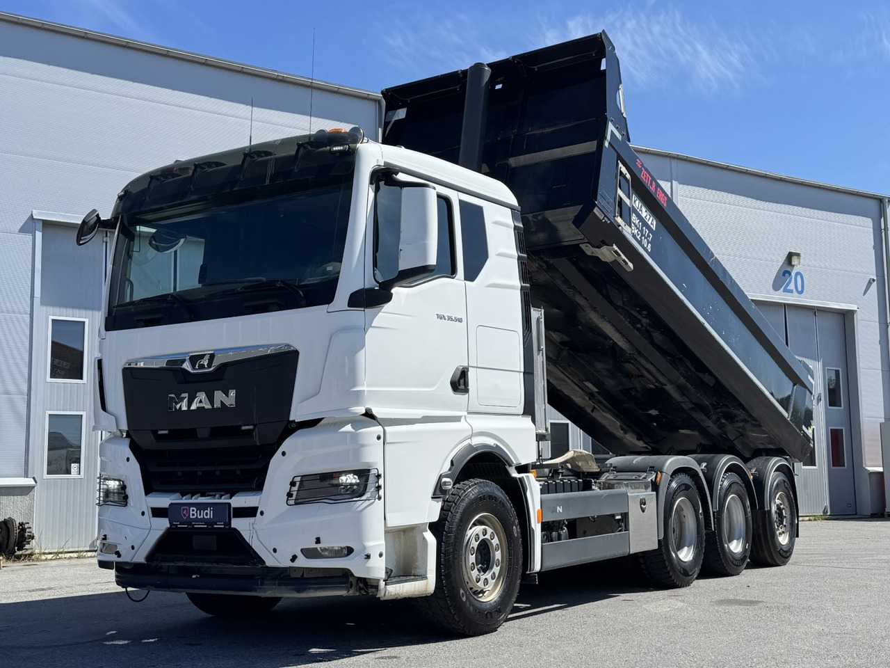 Schaktbil MAN TGX 35.510 8X4-4 BL CH -2022 | Parabel luft | Tridem - Kiper: slika Schaktbil MAN TGX 35.510 8X4-4 BL CH -2022 | Parabel luft | Tridem - Kiper Schaktbil MAN TGX 35.510 8X4-4 BL CH -2022 | Parabel luft | Tridem - Kiper: slika Schaktbil MAN TGX 35.510 8X4-4 BL CH -2022 | Parabel luft | Tridem - Kiper