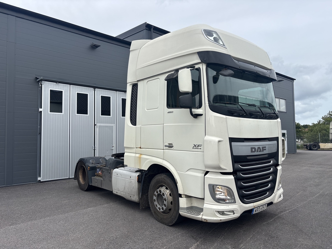 Dragbil DAF XF 460 4x2 FT -2015 | Super Space Cab - Tegljač: slika Dragbil DAF XF 460 4x2 FT -2015 | Super Space Cab - Tegljač Dragbil DAF XF 460 4x2 FT -2015 | Super Space Cab - Tegljač: slika Dragbil DAF XF 460 4x2 FT -2015 | Super Space Cab - Tegljač
