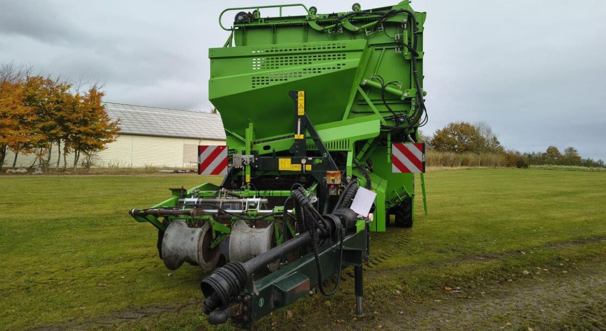 AVR Spirit 9200CR - Kombajn za krumpir: slika AVR Spirit 9200CR - Kombajn za krumpir AVR Spirit 9200CR - Kombajn za krumpir: slika AVR Spirit 9200CR - Kombajn za krumpir