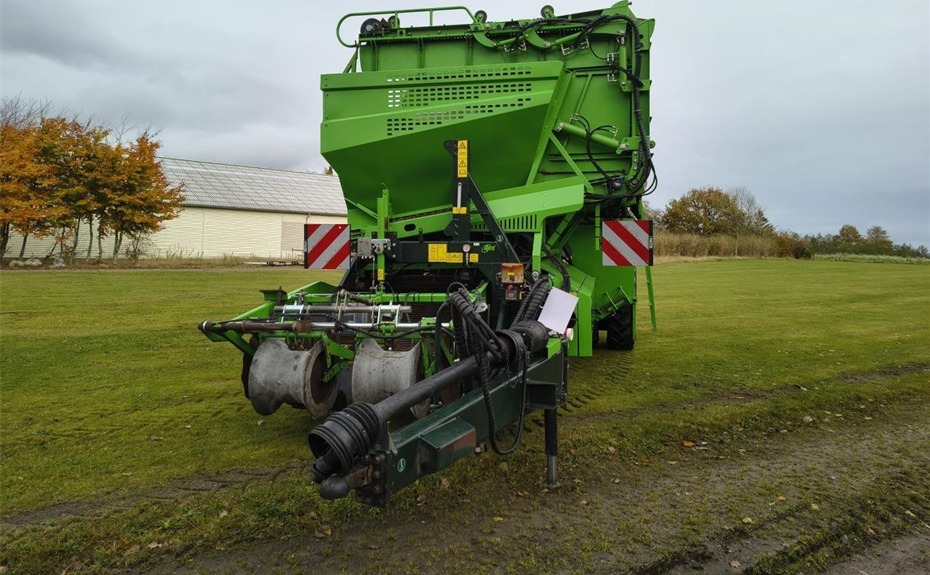 AVR Spirit 9200CR - Kombajn za krumpir: slika AVR Spirit 9200CR - Kombajn za krumpir AVR Spirit 9200CR - Kombajn za krumpir: slika AVR Spirit 9200CR - Kombajn za krumpir