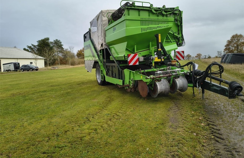 AVR Spirit 9200CR - Kombajn za krumpir: slika AVR Spirit 9200CR - Kombajn za krumpir AVR Spirit 9200CR - Kombajn za krumpir: slika AVR Spirit 9200CR - Kombajn za krumpir