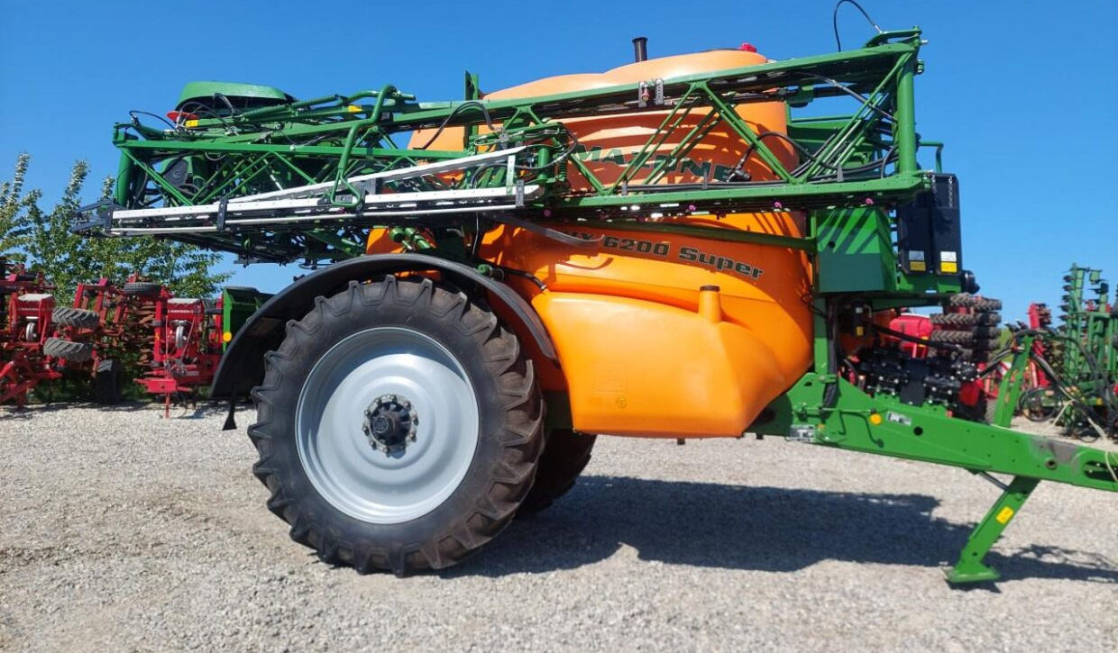 Amazone UX 6200 SUPER - 36-30-24m - Vučena prskalica: slika Amazone UX 6200 SUPER - 36-30-24m - Vučena prskalica Amazone UX 6200 SUPER - 36-30-24m - Vučena prskalica: slika Amazone UX 6200 SUPER - 36-30-24m - Vučena prskalica