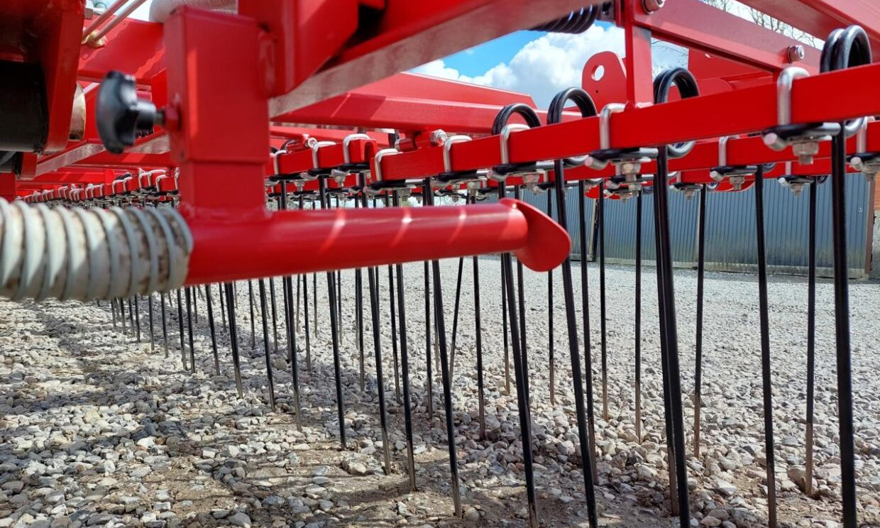 CMN Flex-Weeder 18m med frøudstyr - Drljača: slika CMN Flex-Weeder 18m med frøudstyr - Drljača CMN Flex-Weeder 18m med frøudstyr - Drljača: slika CMN Flex-Weeder 18m med frøudstyr - Drljača