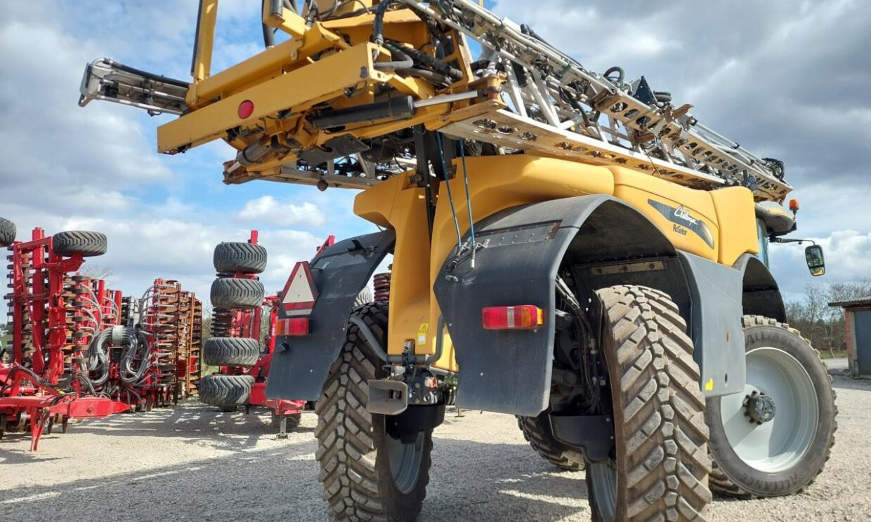 Challenger Rogator 655 B med GPS - Samopogonjena prskalica: slika Challenger Rogator 655 B med GPS - Samopogonjena prskalica Challenger Rogator 655 B med GPS - Samopogonjena prskalica: slika Challenger Rogator 655 B med GPS - Samopogonjena prskalica