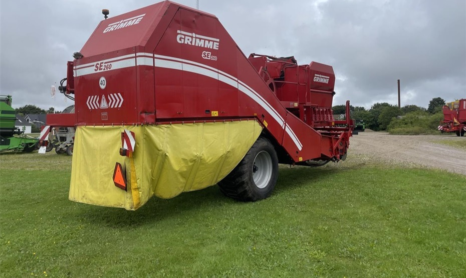 Grimme SE 260 - Kombajn za krumpir: slika Grimme SE 260 - Kombajn za krumpir Grimme SE 260 - Kombajn za krumpir: slika Grimme SE 260 - Kombajn za krumpir