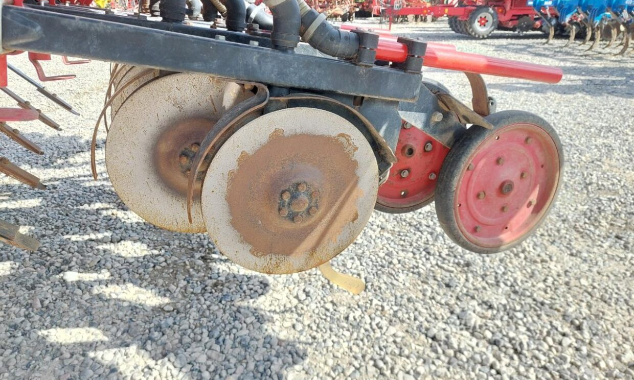 Sijačica Horsch Focus 6 TD med DuoDrill: slika Sijačica Horsch Focus 6 TD med DuoDrill Sijačica Horsch Focus 6 TD med DuoDrill: slika Sijačica Horsch Focus 6 TD med DuoDrill