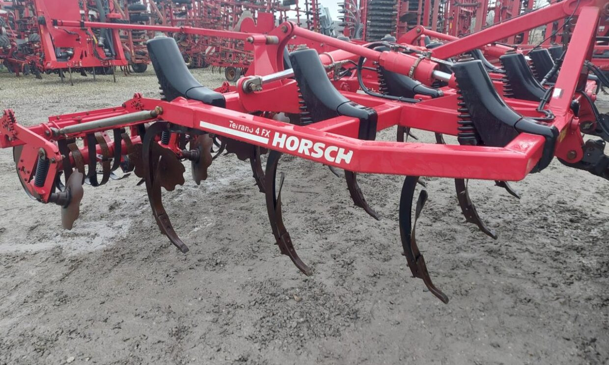 Horsch Terrano 4 FX - Drljača: slika Horsch Terrano 4 FX - Drljača Horsch Terrano 4 FX - Drljača: slika Horsch Terrano 4 FX - Drljača