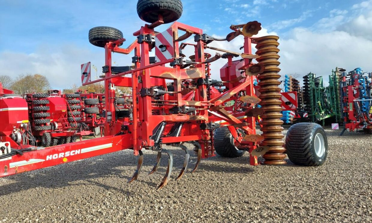 Horsch Terrano 6 FX med DouDrill - Drljača: slika Horsch Terrano 6 FX med DouDrill - Drljača Horsch Terrano 6 FX med DouDrill - Drljača: slika Horsch Terrano 6 FX med DouDrill - Drljača