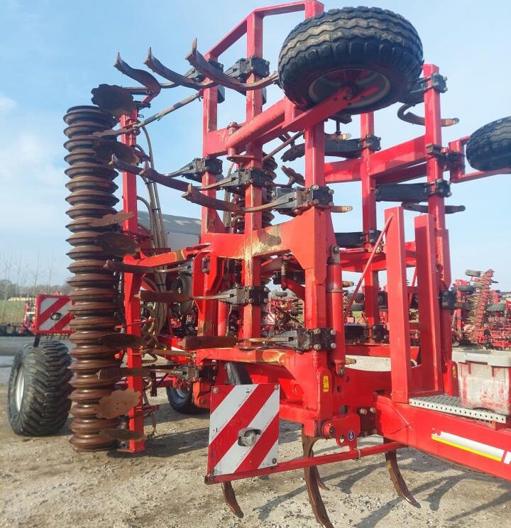 Horsch Terrano 8 FX - Drljača: slika Horsch Terrano 8 FX - Drljača Horsch Terrano 8 FX - Drljača: slika Horsch Terrano 8 FX - Drljača