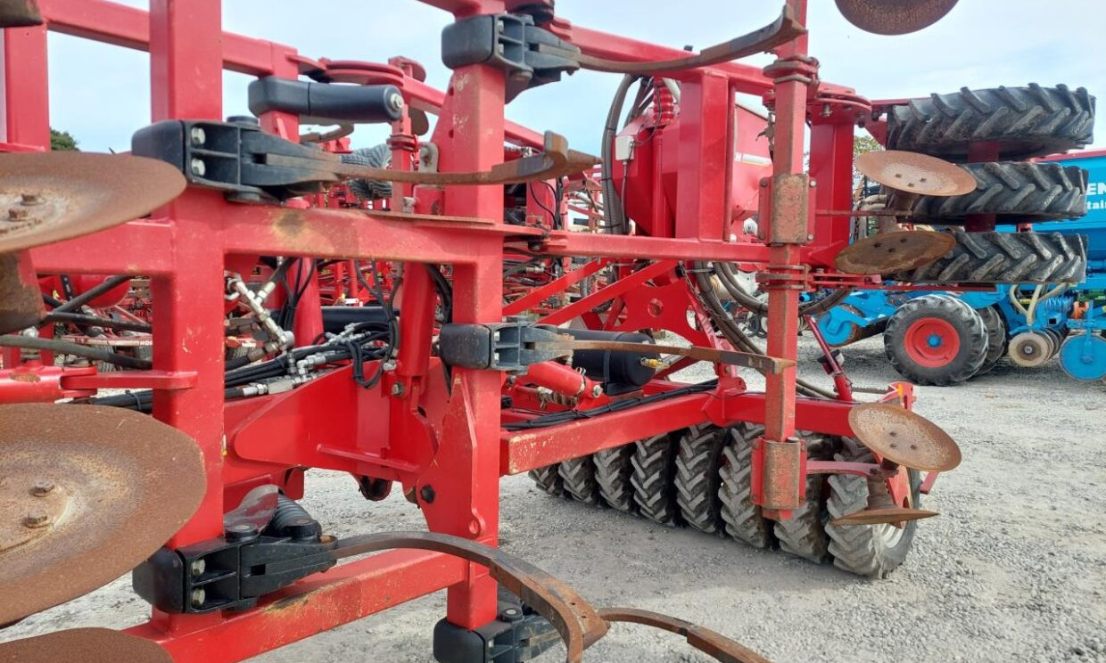Horsch Tiger 4 MT - Drljača: slika Horsch Tiger 4 MT - Drljača Horsch Tiger 4 MT - Drljača: slika Horsch Tiger 4 MT - Drljača