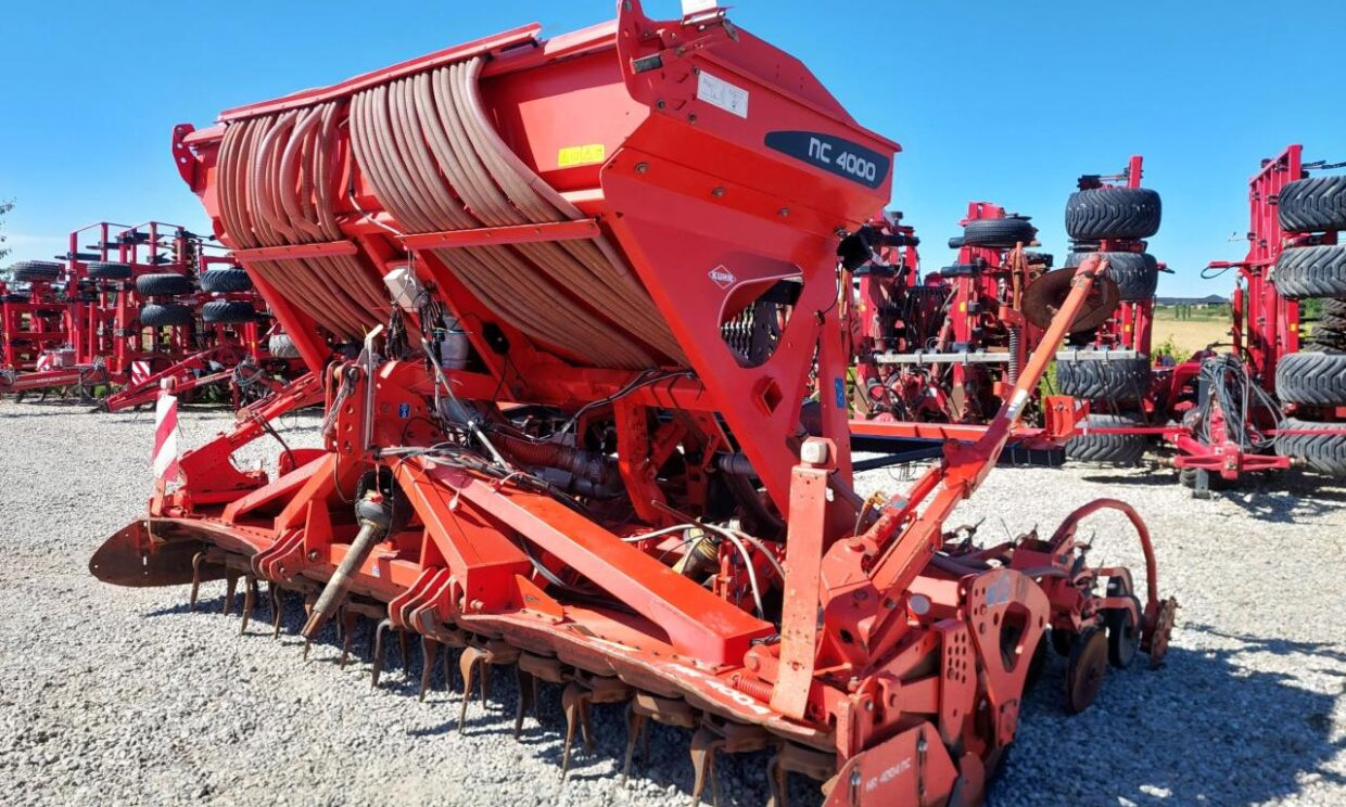 Kuhn NC 4000 / HR 4004 - Kombajn i sijačica: slika Kuhn NC 4000 / HR 4004 - Kombajn i sijačica Kuhn NC 4000 / HR 4004 - Kombajn i sijačica: slika Kuhn NC 4000 / HR 4004 - Kombajn i sijačica