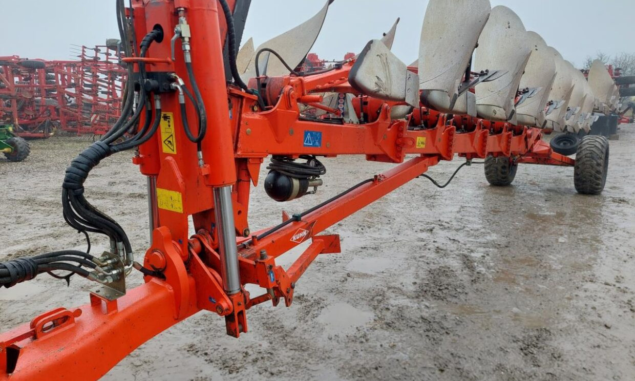 Kuhn Vari-Manager NSH 9 T - Plug: slika Kuhn Vari-Manager NSH 9 T - Plug Kuhn Vari-Manager NSH 9 T - Plug: slika Kuhn Vari-Manager NSH 9 T - Plug