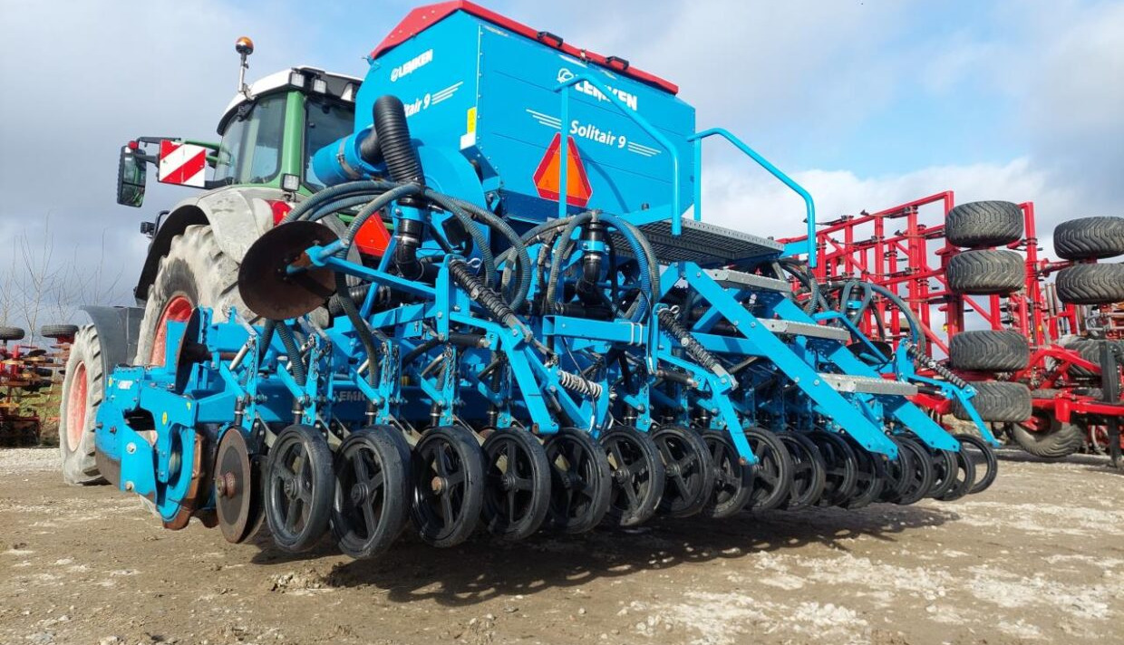 Lemken Zirkon 10/400 - Solitair 9-400 - Kombajn i sijačica: slika Lemken Zirkon 10/400 - Solitair 9-400 - Kombajn i sijačica Lemken Zirkon 10/400 - Solitair 9-400 - Kombajn i sijačica: slika Lemken Zirkon 10/400 - Solitair 9-400 - Kombajn i sijačica