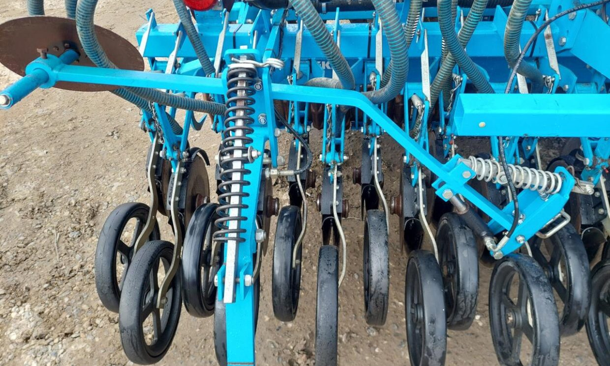 Kombajn i sijačica Lemken Zirkon 10/400 - Solitair 9-400: slika Kombajn i sijačica Lemken Zirkon 10/400 - Solitair 9-400