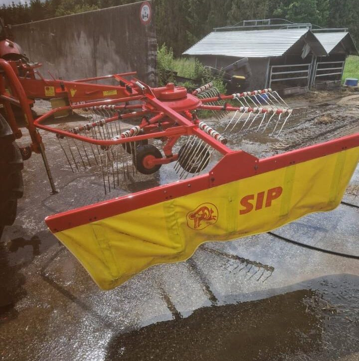 SIP 350 T rive - Prevrtač sijena/ Grabulje: slika SIP 350 T rive - Prevrtač sijena/ Grabulje SIP 350 T rive - Prevrtač sijena/ Grabulje: slika SIP 350 T rive - Prevrtač sijena/ Grabulje