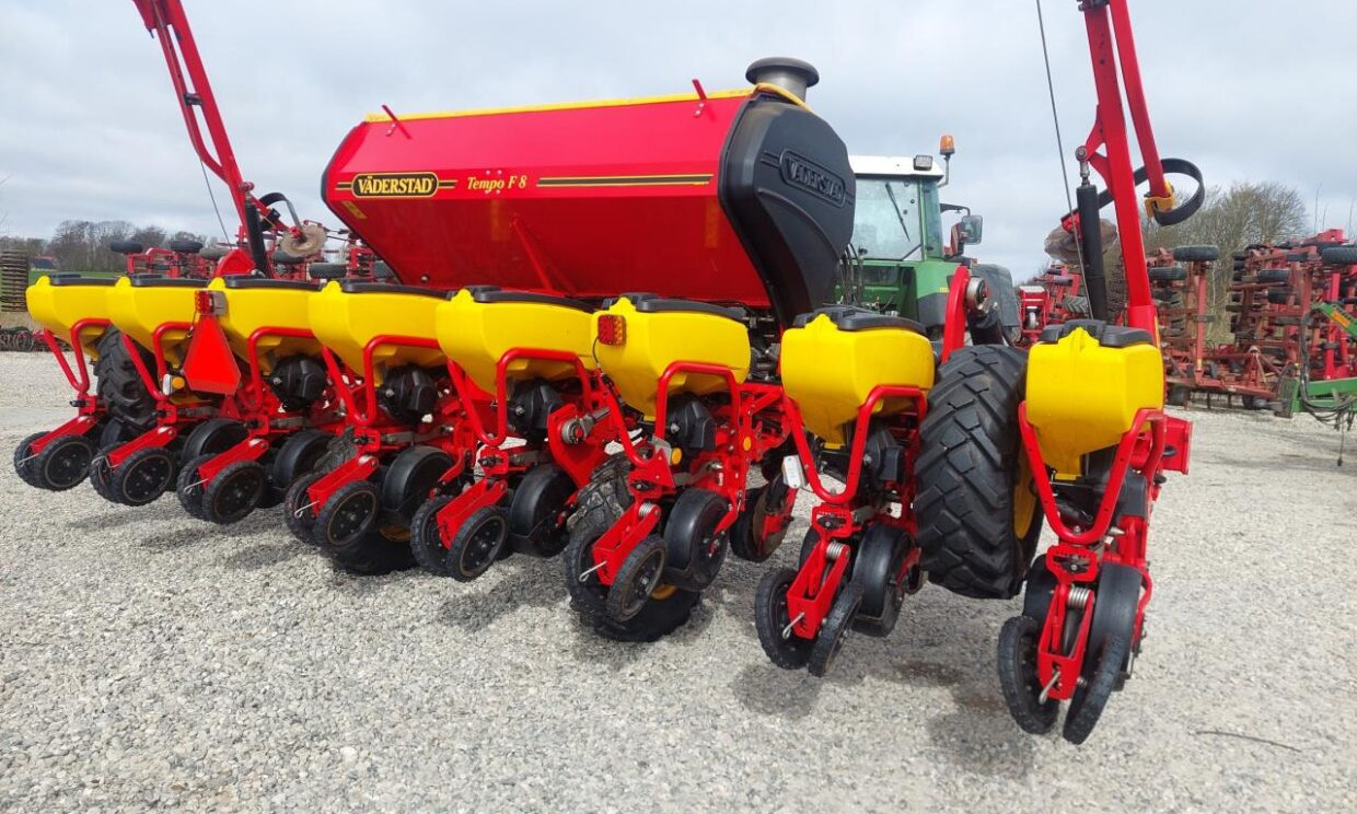 Precizna sijačica Väderstad Tempo 8 F med E-service: slika Precizna sijačica Väderstad Tempo 8 F med E-service