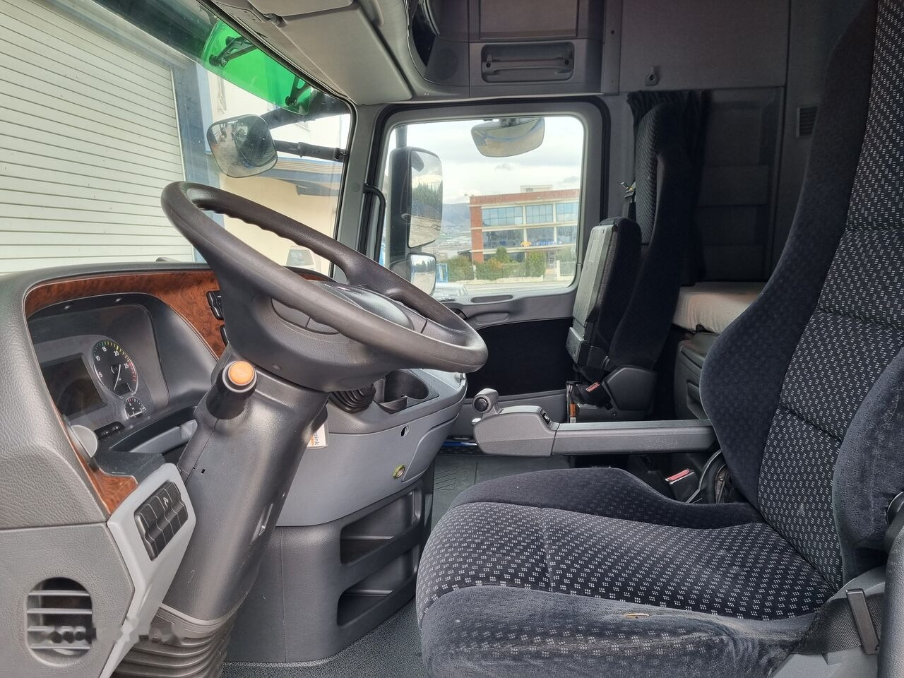 Mercedes-Benz ACTROS MP3 - Kabina za Kamion: slika Mercedes-Benz ACTROS MP3 - Kabina za Kamion Mercedes-Benz ACTROS MP3 - Kabina za Kamion: slika Mercedes-Benz ACTROS MP3 - Kabina za Kamion