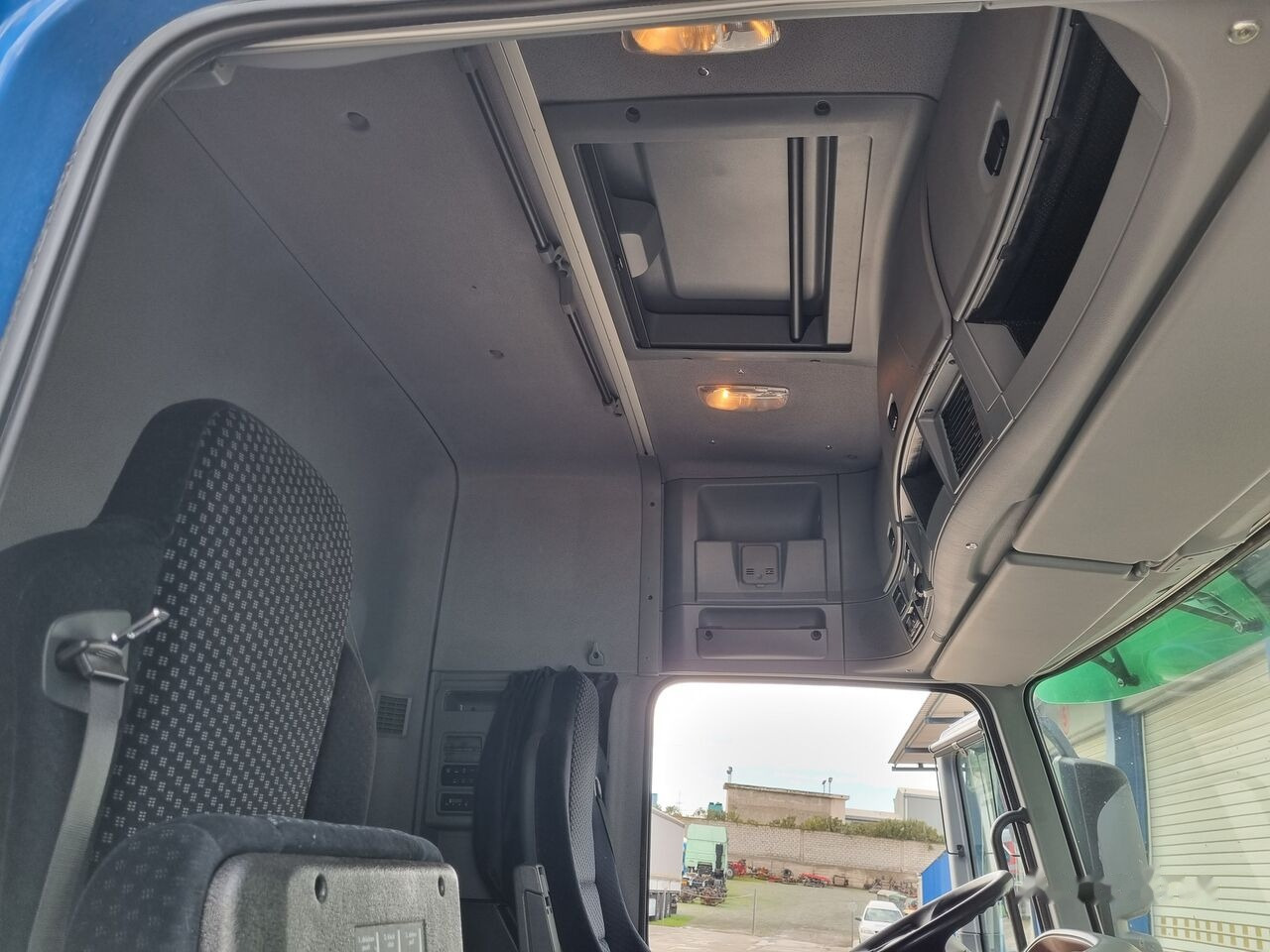 Mercedes-Benz ACTROS MP3 - Kabina za Kamion: slika Mercedes-Benz ACTROS MP3 - Kabina za Kamion Mercedes-Benz ACTROS MP3 - Kabina za Kamion: slika Mercedes-Benz ACTROS MP3 - Kabina za Kamion