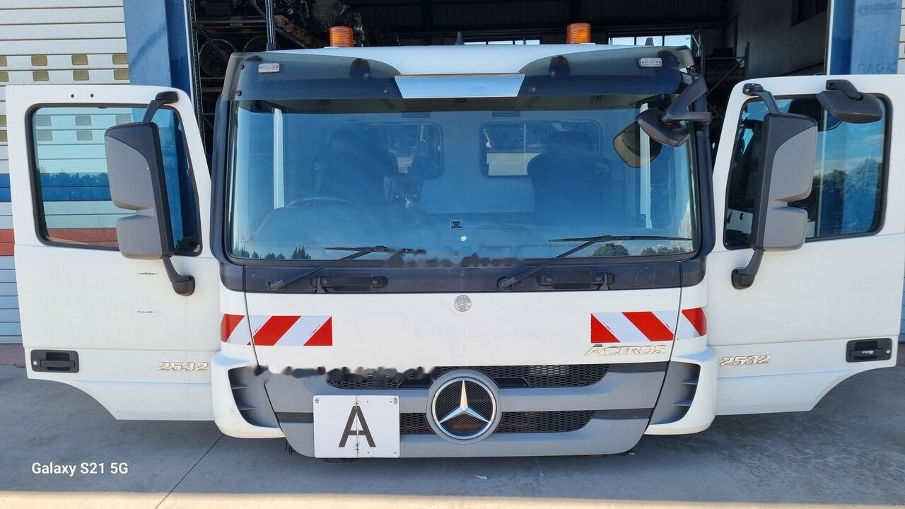 Mercedes-Benz CAB ACTROS SHORT EURO 5 A 9416002005 Mercedes-Benz MP3 ACTROS - Kabina za Kamion: slika Mercedes-Benz CAB ACTROS SHORT EURO 5 A 9416002005 Mercedes-Benz MP3 ACTROS - Kabina za Kamion Mercedes-Benz CAB ACTROS SHORT EURO 5 A 9416002005 Mercedes-Benz MP3 ACTROS - Kabina za Kamion: slika Mercedes-Benz CAB ACTROS SHORT EURO 5 A 9416002005 Mercedes-Benz MP3 ACTROS - Kabina za Kamion