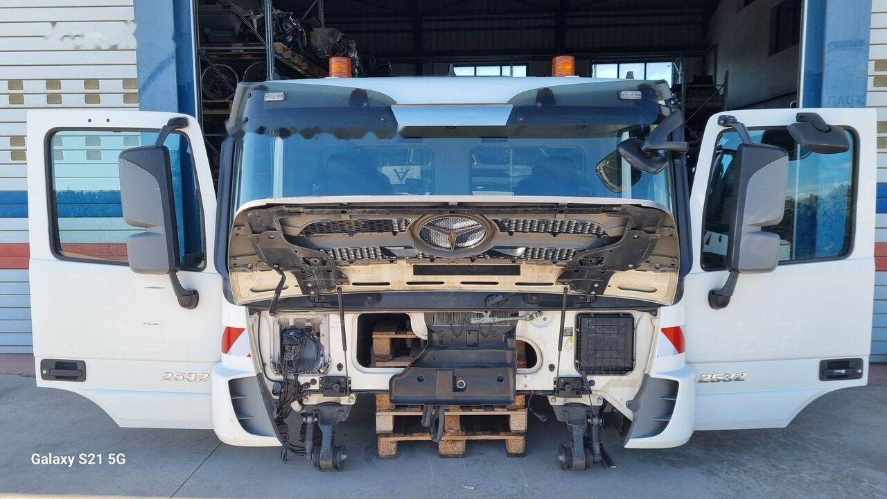 Mercedes-Benz CAB ACTROS SHORT EURO 5 A 9416002005 Mercedes-Benz MP3 ACTROS - Kabina za Kamion: slika Mercedes-Benz CAB ACTROS SHORT EURO 5 A 9416002005 Mercedes-Benz MP3 ACTROS - Kabina za Kamion Mercedes-Benz CAB ACTROS SHORT EURO 5 A 9416002005 Mercedes-Benz MP3 ACTROS - Kabina za Kamion: slika Mercedes-Benz CAB ACTROS SHORT EURO 5 A 9416002005 Mercedes-Benz MP3 ACTROS - Kabina za Kamion