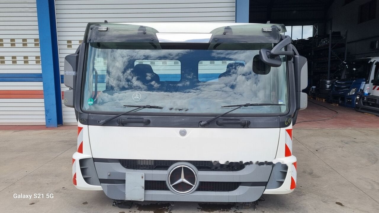 Mercedes-Benz CAB MERCEDES ACTROS MP 3 MEDIUM Mercedes-Benz ACTROS MP3 - Kabina za Kamion: slika Mercedes-Benz CAB MERCEDES ACTROS MP 3 MEDIUM Mercedes-Benz ACTROS MP3 - Kabina za Kamion Mercedes-Benz CAB MERCEDES ACTROS MP 3 MEDIUM Mercedes-Benz ACTROS MP3 - Kabina za Kamion: slika Mercedes-Benz CAB MERCEDES ACTROS MP 3 MEDIUM Mercedes-Benz ACTROS MP3 - Kabina za Kamion