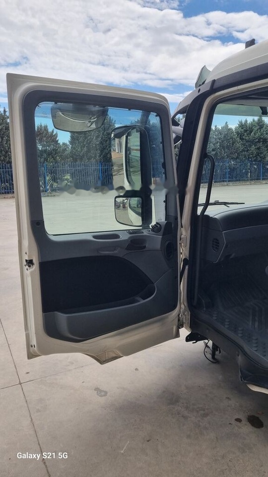 Mercedes-Benz CAB MERCEDES ACTROS MP 3 MEDIUM Mercedes-Benz ACTROS MP3 - Kabina za Kamion: slika Mercedes-Benz CAB MERCEDES ACTROS MP 3 MEDIUM Mercedes-Benz ACTROS MP3 - Kabina za Kamion Mercedes-Benz CAB MERCEDES ACTROS MP 3 MEDIUM Mercedes-Benz ACTROS MP3 - Kabina za Kamion: slika Mercedes-Benz CAB MERCEDES ACTROS MP 3 MEDIUM Mercedes-Benz ACTROS MP3 - Kabina za Kamion