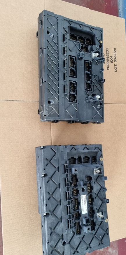 Upravljačka jedinica (ECU) za Kamion Mercedes-Benz CPC/FR Mercedes-Benz ACTROS: slika Upravljačka jedinica (ECU) za Kamion Mercedes-Benz CPC/FR Mercedes-Benz ACTROS Upravljačka jedinica (ECU) za Kamion Mercedes-Benz CPC/FR Mercedes-Benz ACTROS: slika Upravljačka jedinica (ECU) za Kamion Mercedes-Benz CPC/FR Mercedes-Benz ACTROS