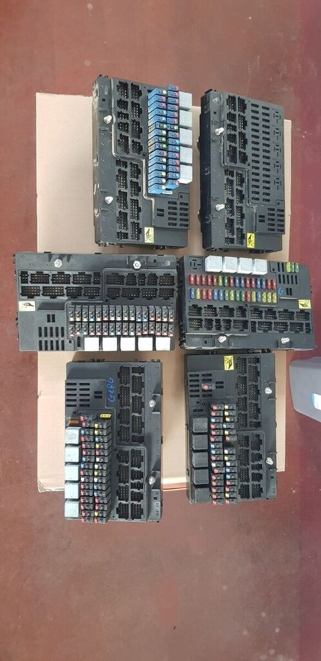 Upravljačka jedinica (ECU) za Kamion Mercedes-Benz GRUNDMODUL ACTROS MP4 A001 446 25 58   Mercedes-Benz ACTROS MP4: slika Upravljačka jedinica (ECU) za Kamion Mercedes-Benz GRUNDMODUL ACTROS MP4 A001 446 25 58   Mercedes-Benz ACTROS MP4