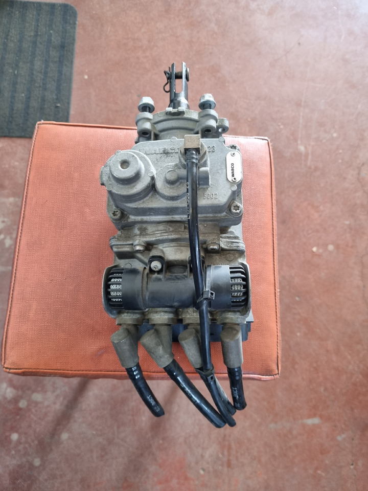 WABCO ATEGO 2 - Kočioni ventil za Kamion: slika WABCO ATEGO 2 - Kočioni ventil za Kamion WABCO ATEGO 2 - Kočioni ventil za Kamion: slika WABCO ATEGO 2 - Kočioni ventil za Kamion