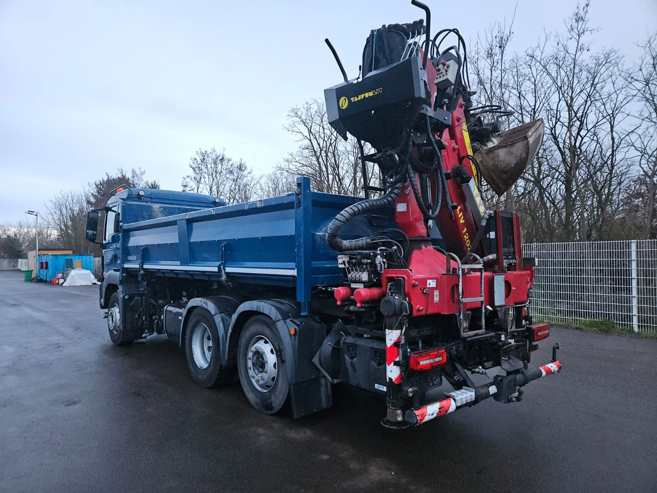 MAN TGS 26.420 6x2 Kipper / Bordmatik links+rechts - Kamion s kranom: slika MAN TGS 26.420 6x2 Kipper / Bordmatik links+rechts - Kamion s kranom MAN TGS 26.420 6x2 Kipper / Bordmatik links+rechts - Kamion s kranom: slika MAN TGS 26.420 6x2 Kipper / Bordmatik links+rechts - Kamion s kranom