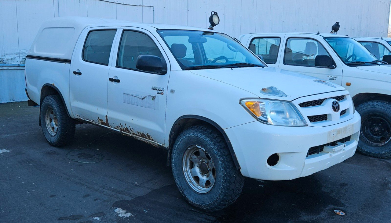 Toyota Hilux Double Cab 4x4 - SUV: slika Toyota Hilux Double Cab 4x4 - SUV Toyota Hilux Double Cab 4x4 - SUV: slika Toyota Hilux Double Cab 4x4 - SUV