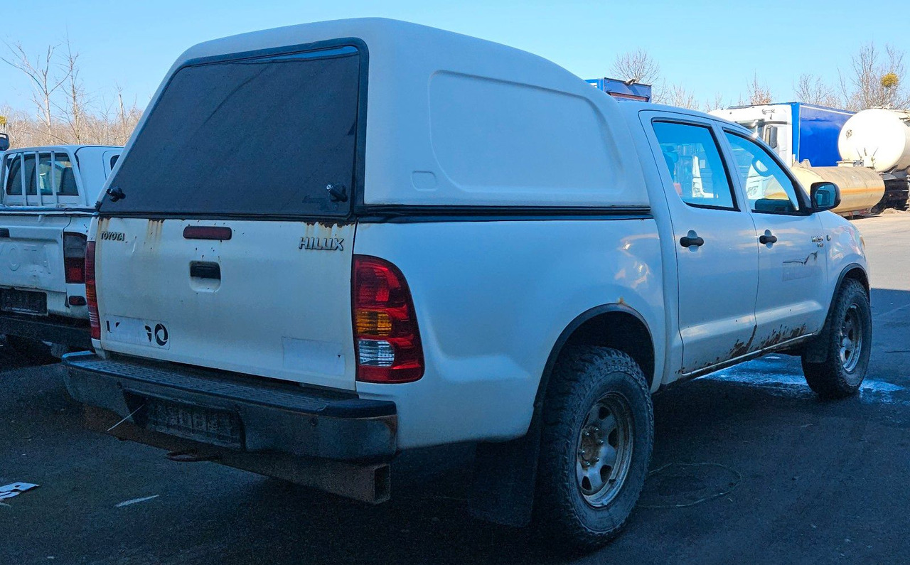 Toyota Hilux Double Cab 4x4 - SUV: slika Toyota Hilux Double Cab 4x4 - SUV Toyota Hilux Double Cab 4x4 - SUV: slika Toyota Hilux Double Cab 4x4 - SUV