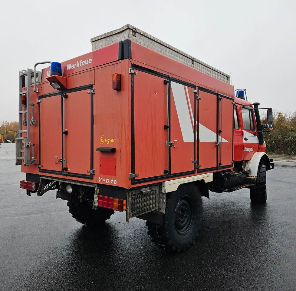 Unimog U4000 4x4 DOKA Tanklöschfahrzeug Feuerwehr - Kamion cisterna: slika Unimog U4000 4x4 DOKA Tanklöschfahrzeug Feuerwehr - Kamion cisterna Unimog U4000 4x4 DOKA Tanklöschfahrzeug Feuerwehr - Kamion cisterna: slika Unimog U4000 4x4 DOKA Tanklöschfahrzeug Feuerwehr - Kamion cisterna