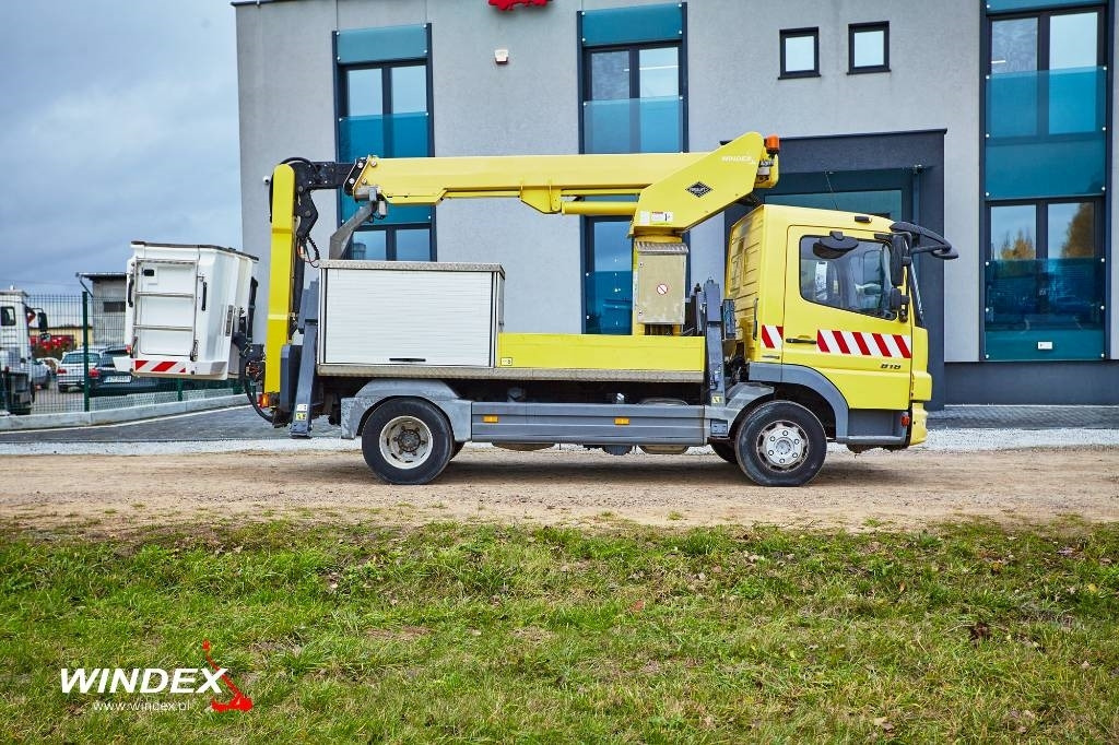 VERSALIFT VT-51-NF - Podizna platforma montirana na kamion: slika VERSALIFT VT-51-NF - Podizna platforma montirana na kamion VERSALIFT VT-51-NF - Podizna platforma montirana na kamion: slika VERSALIFT VT-51-NF - Podizna platforma montirana na kamion