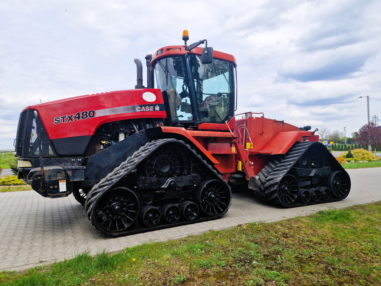 CASE 480 - Traktor gusjeničar: slika CASE 480 - Traktor gusjeničar CASE 480 - Traktor gusjeničar: slika CASE 480 - Traktor gusjeničar