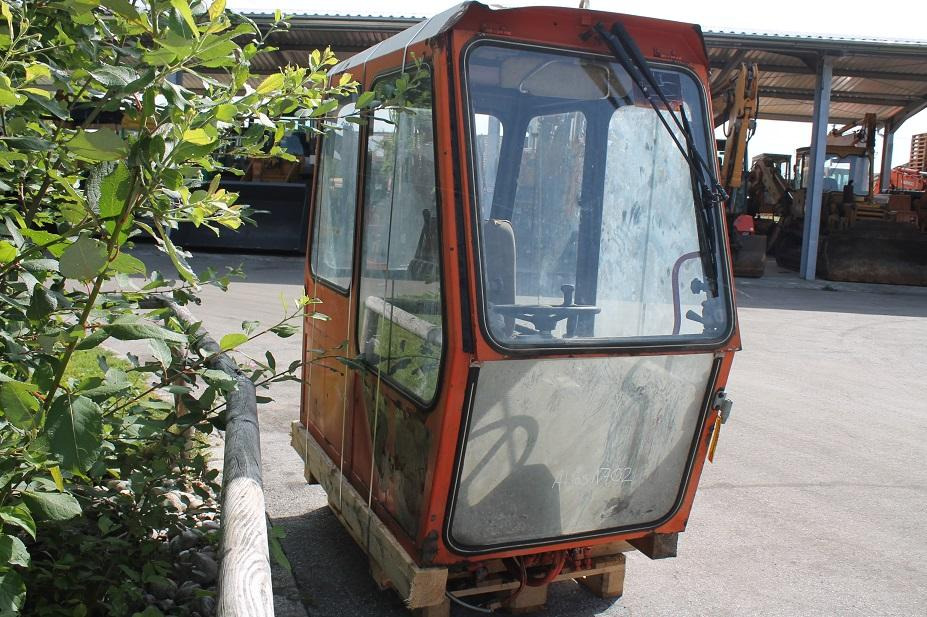 Atlas 1702D - Kabina za Građevinski strojevi: slika Atlas 1702D - Kabina za Građevinski strojevi Atlas 1702D - Kabina za Građevinski strojevi: slika Atlas 1702D - Kabina za Građevinski strojevi