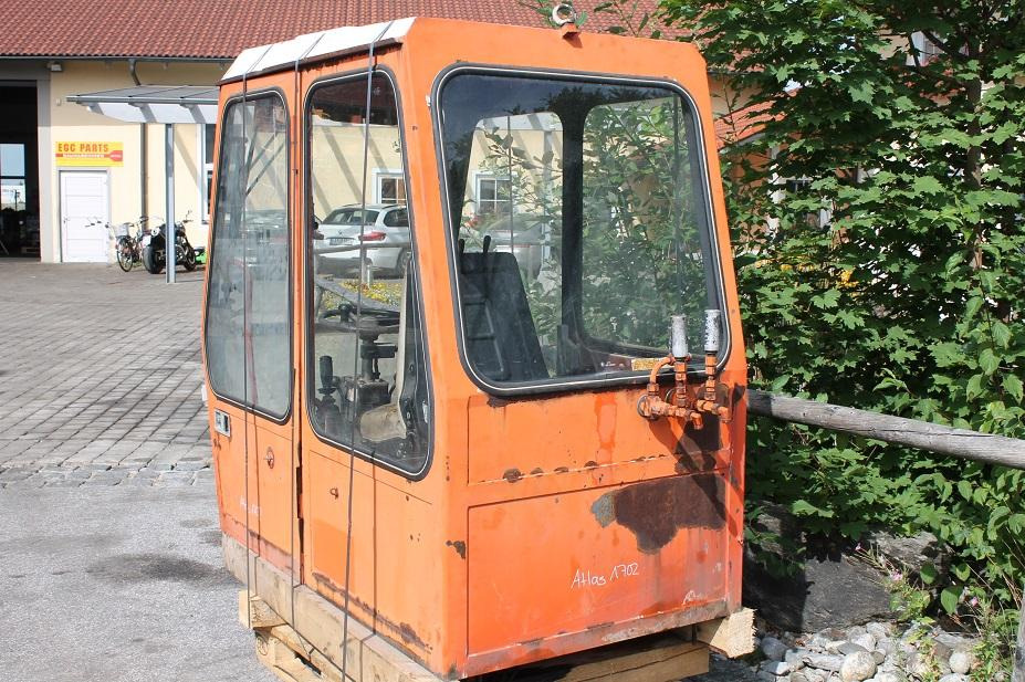 Atlas 1702D - Kabina za Građevinski strojevi: slika Atlas 1702D - Kabina za Građevinski strojevi Atlas 1702D - Kabina za Građevinski strojevi: slika Atlas 1702D - Kabina za Građevinski strojevi