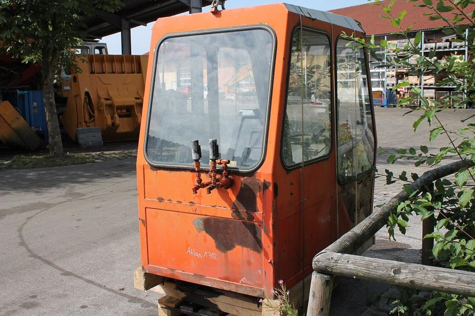 Atlas 1702D - Kabina za Građevinski strojevi: slika Atlas 1702D - Kabina za Građevinski strojevi Atlas 1702D - Kabina za Građevinski strojevi: slika Atlas 1702D - Kabina za Građevinski strojevi