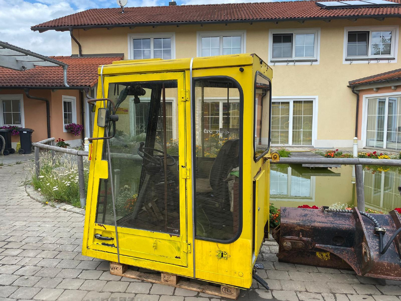 Case 888 P - Kabina za Bager na kotačima: slika Case 888 P - Kabina za Bager na kotačima Case 888 P - Kabina za Bager na kotačima: slika Case 888 P - Kabina za Bager na kotačima